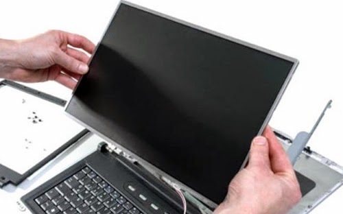 Ciri-Ciri dan Penyebab LCD Laptop Rusak